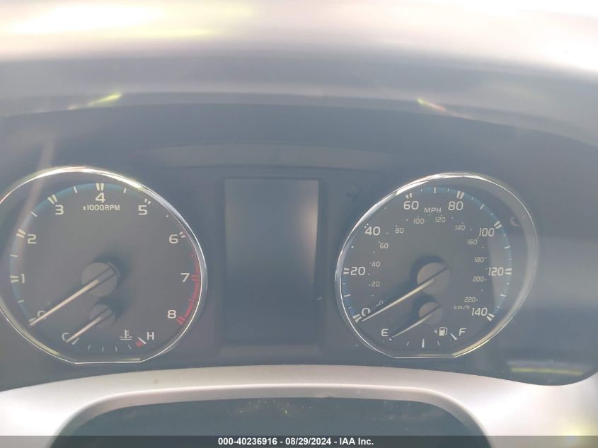 2016 TOYOTA RAV4 XLE - JTMWFREV1GJ088966