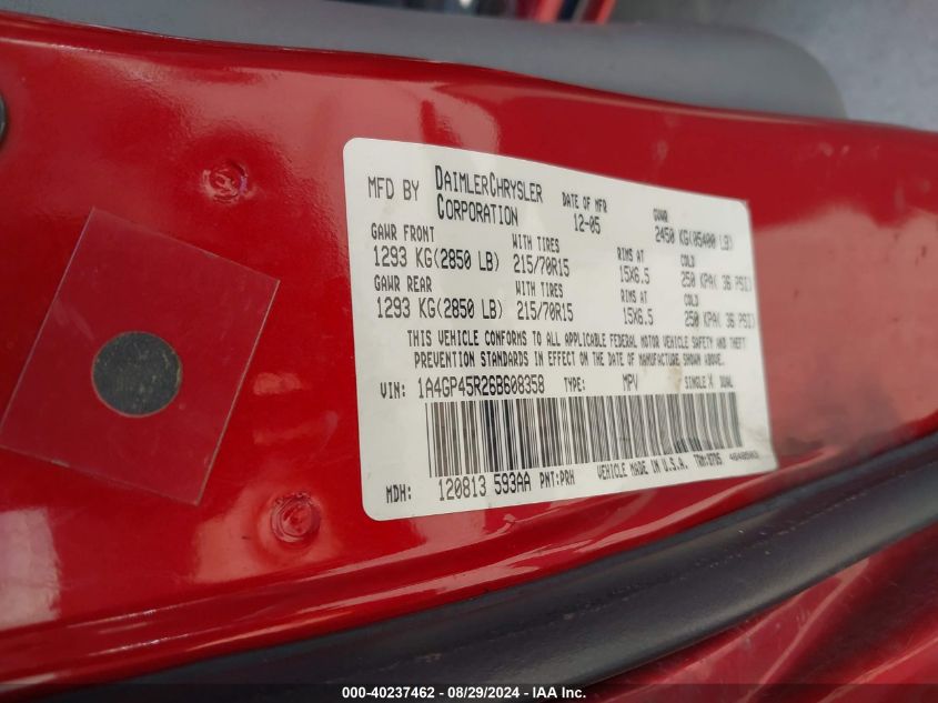 2006 Chrysler Town & Country VIN: 1A4GP45R26B608358 Lot: 40237462