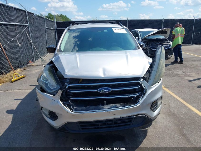 2017 Ford Escape Se VIN: 1FMCU0GD2HUC18256 Lot: 40238222