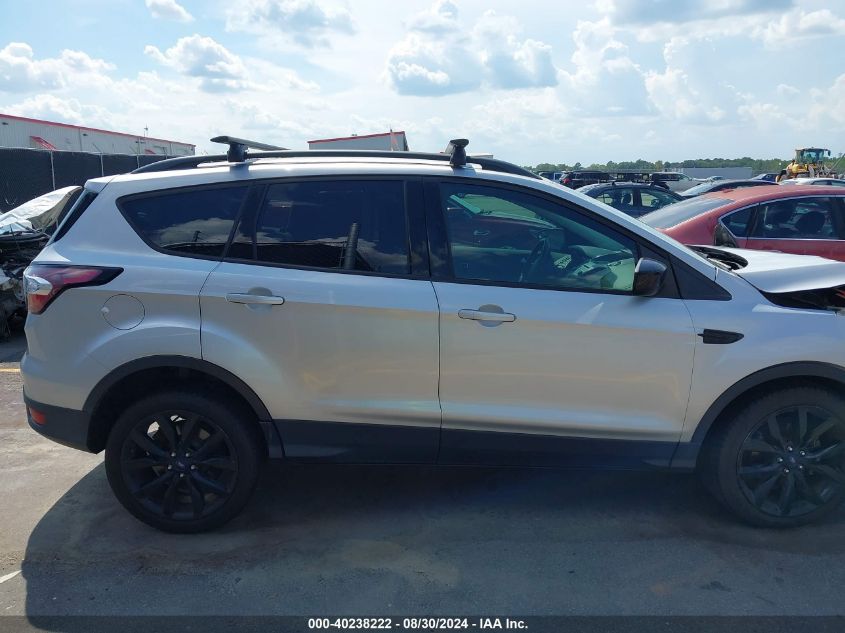 2017 Ford Escape Se VIN: 1FMCU0GD2HUC18256 Lot: 40238222