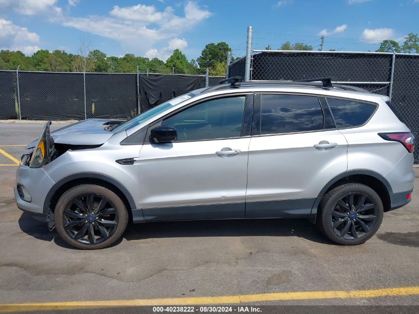 2017 Ford Escape Se VIN: 1FMCU0GD2HUC18256 Lot: 40238222