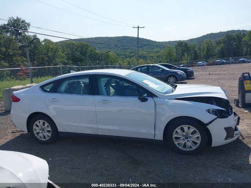 2020 Ford Fusion S VIN: 3FA6P0G73LR121298 Lot: 40238333