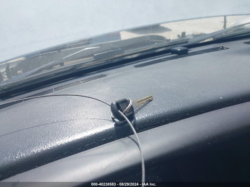 1999 Chevrolet Silverado 1500 VIN: 1GCEC14W9XE190721 Lot: 40238583