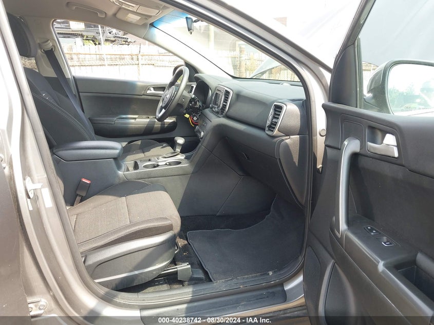 2018 KIA SPORTAGE LX - KNDPMCAC0J7347088