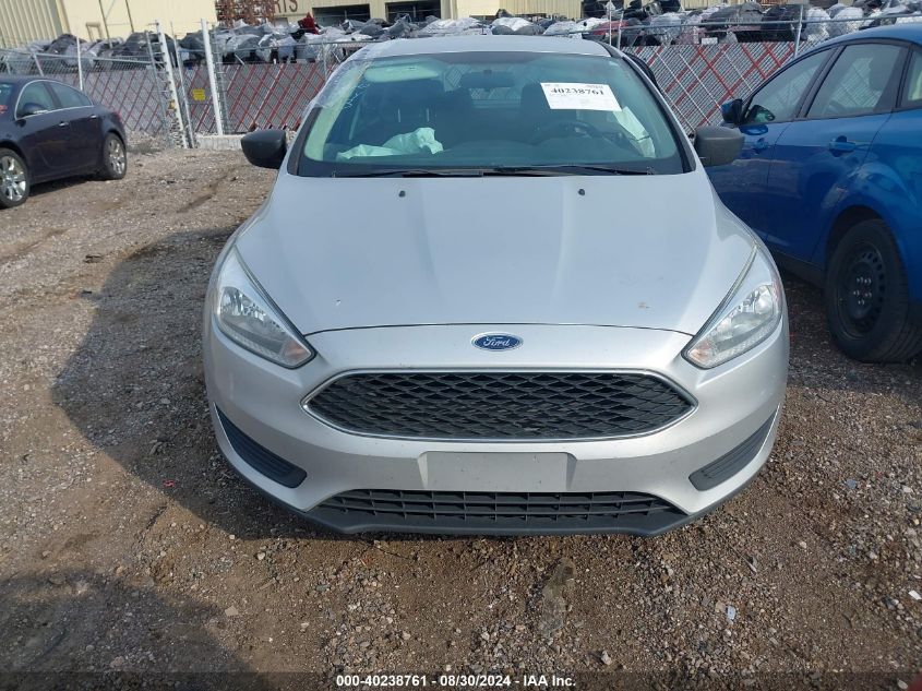 2016 Ford Focus S VIN: 1FADP3E2XGL386160 Lot: 40238761