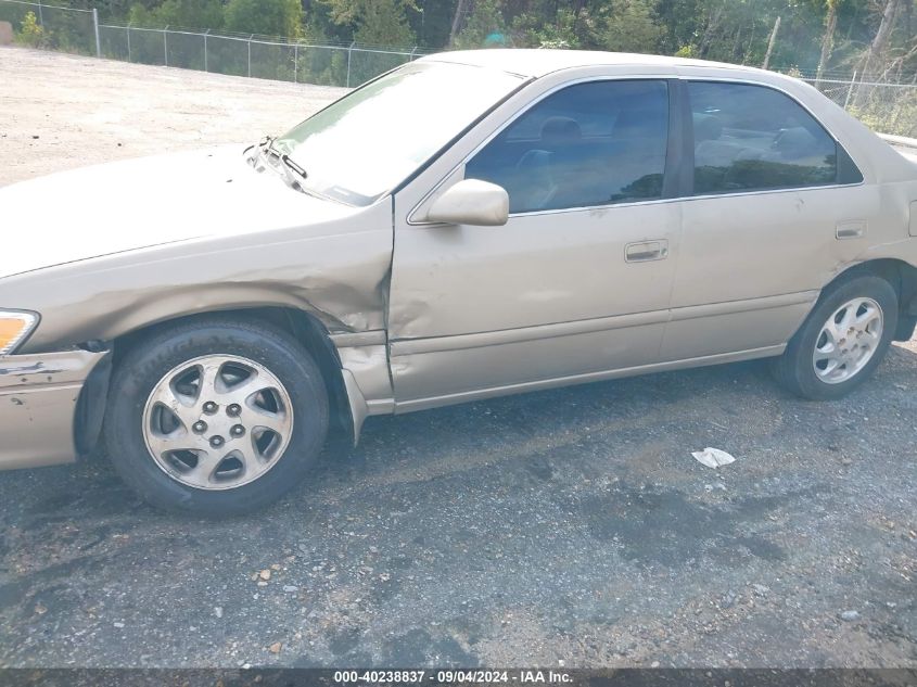 2000 Toyota Camry Le VIN: JT2BG22K8Y0428580 Lot: 40238837