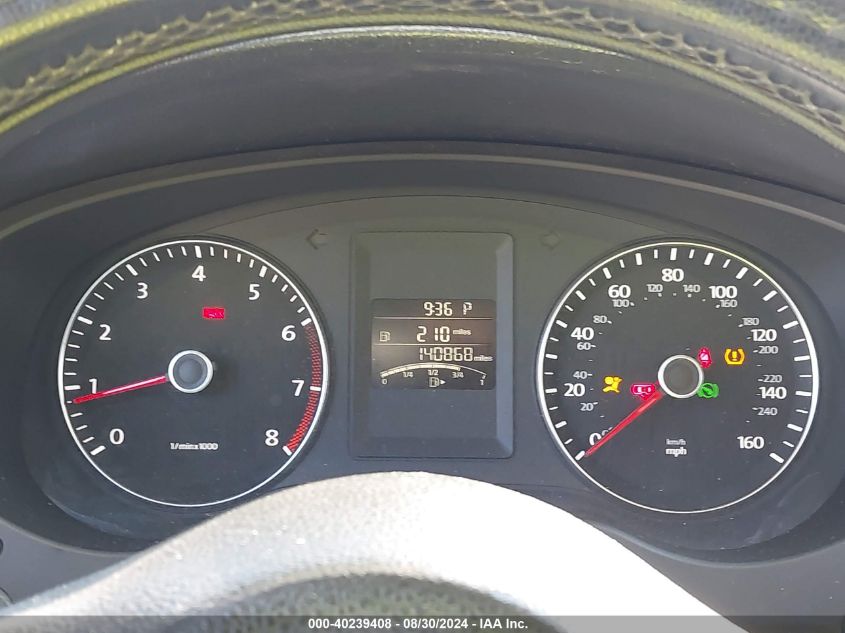 2013 VOLKSWAGEN JETTA 2.5L SE - 3VWDX7AJXDM311920