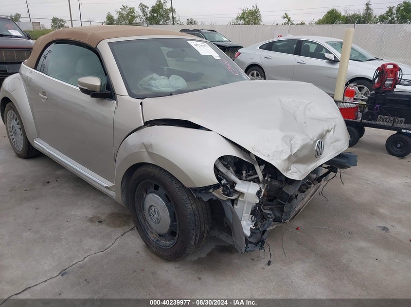 2014 VOLKSWAGEN BEETLE 2.5L - 3VW5X7AT4EM805987