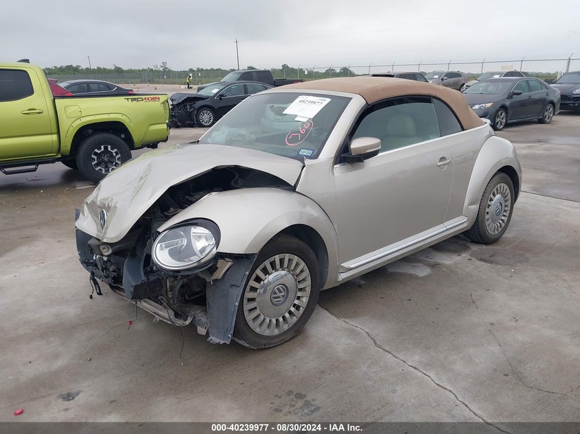 2014 VOLKSWAGEN BEETLE 2.5L - 3VW5X7AT4EM805987