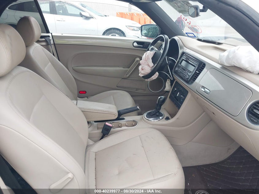 2014 VOLKSWAGEN BEETLE 2.5L - 3VW5X7AT4EM805987