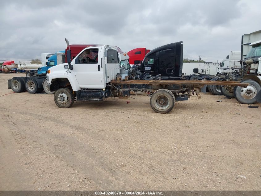 2008 GMC Tc5500 VIN: 1GDE5C3978F404694 Lot: 40240670