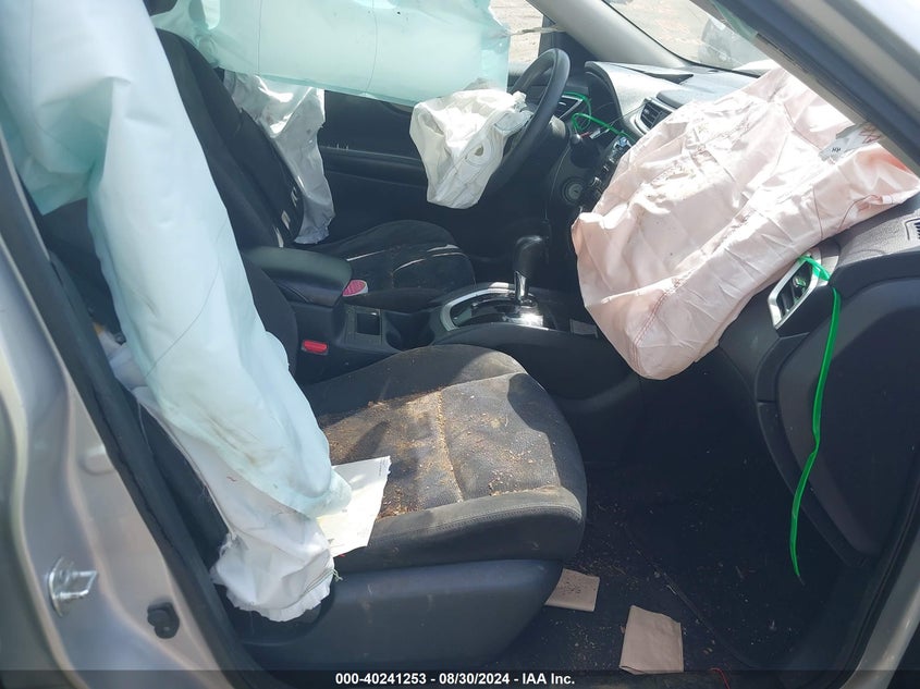 2015 NISSAN ROGUE S - KNMAT2MT0FP513258