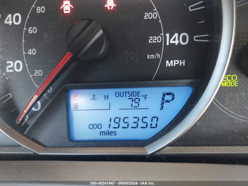 2013 TOYOTA RAV4 XLE - JTMRFREV7D5012539