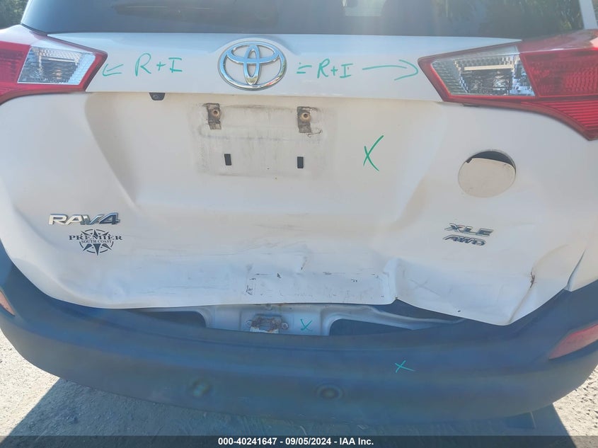 2013 TOYOTA RAV4 XLE - JTMRFREV7D5012539