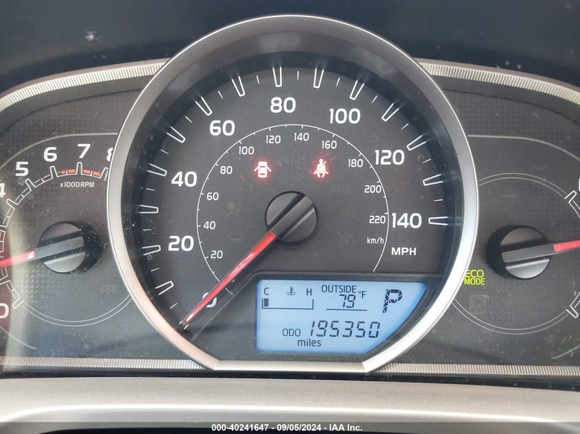 2013 TOYOTA RAV4 XLE - JTMRFREV7D5012539