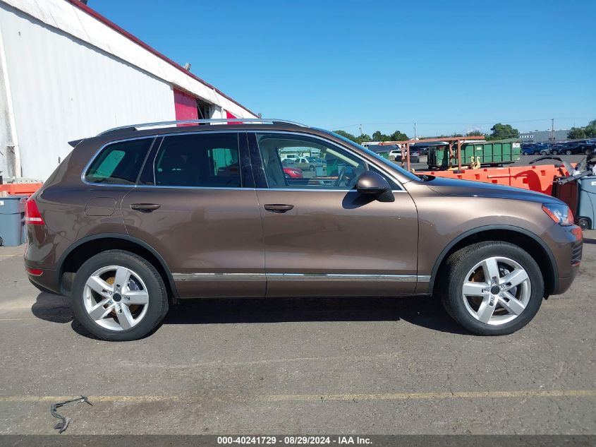 2014 Volkswagen Touareg 3.6L Lux VIN: WVGEF9BP3ED014960 Lot: 40241729