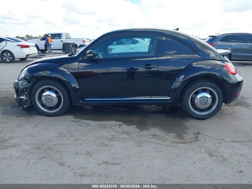 2015 Volkswagen Beetle 1.8T Classic VIN: 3VWF17AT1FM611277 Lot: 40242039