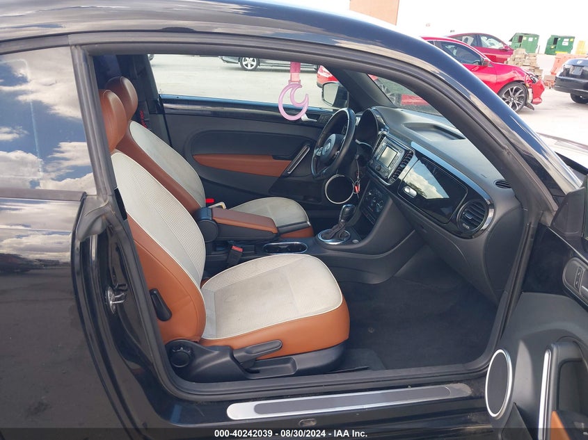 2015 VOLKSWAGEN BEETLE 1.8T CLASSIC - 3VWF17AT1FM611277