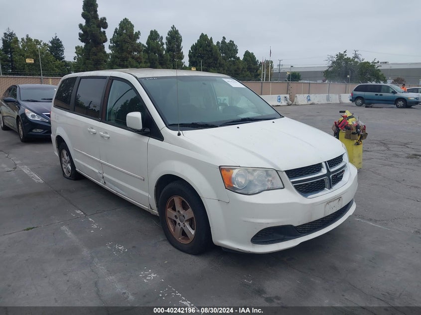 Vin: 2c4rdgcg4dr580717, lot: 40730372, dodge grand caravan sxt 20131