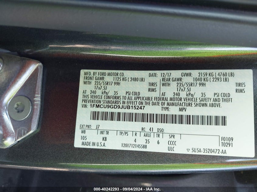 VIN 1FMCU9GD9JUB15247 2018 FORD ESCAPE SE