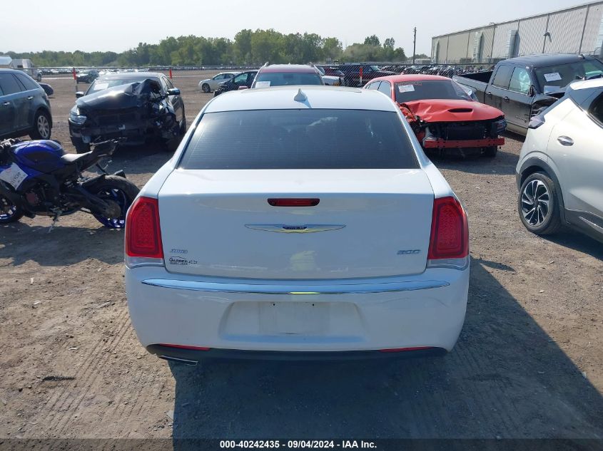 2C3CCAKGXKH613718 2019 Chrysler 300 Limited Awd