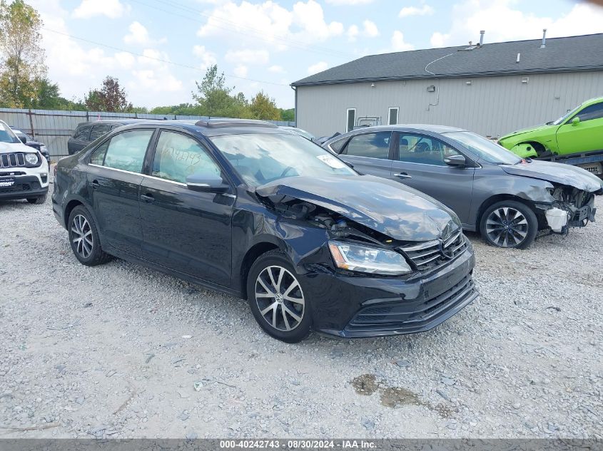 3VWB67AJ0HM205847 2017 VOLKSWAGEN JETTA - Image 1