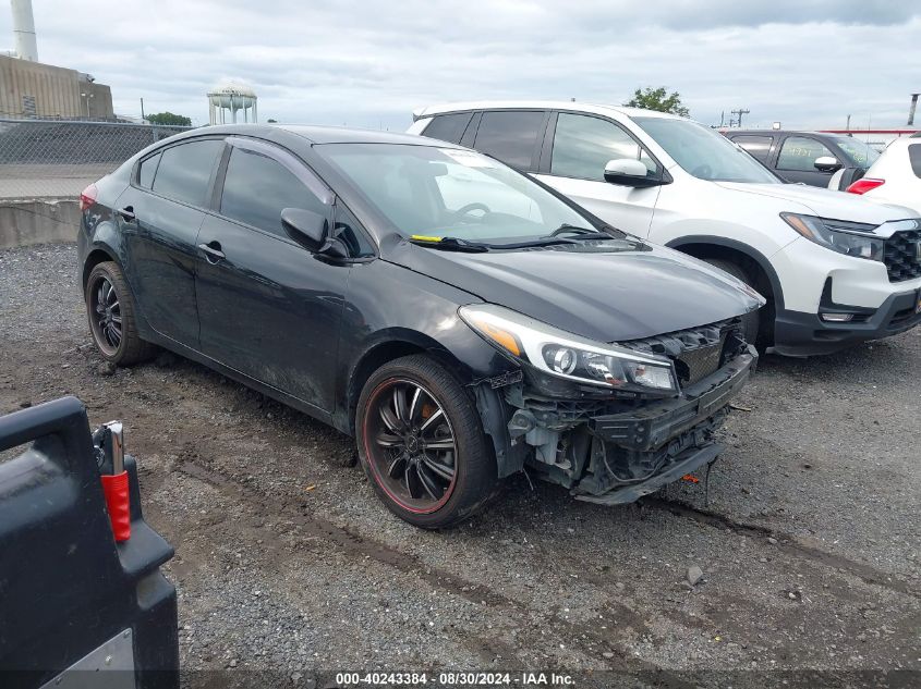 3KPFL4A72JE211889 2018 KIA FORTE - Image 1