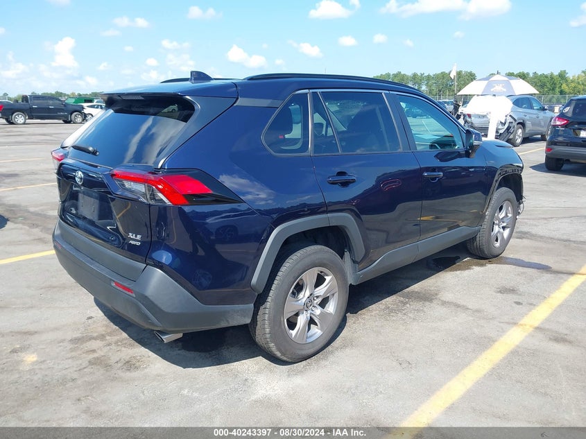 VIN 2T3P1RFV3PW365944 2023 TOYOTA RAV4 XLE