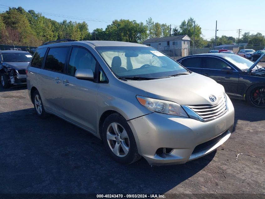 5TDKK3DC2FS582732 2015 TOYOTA SIENNA - Image 1