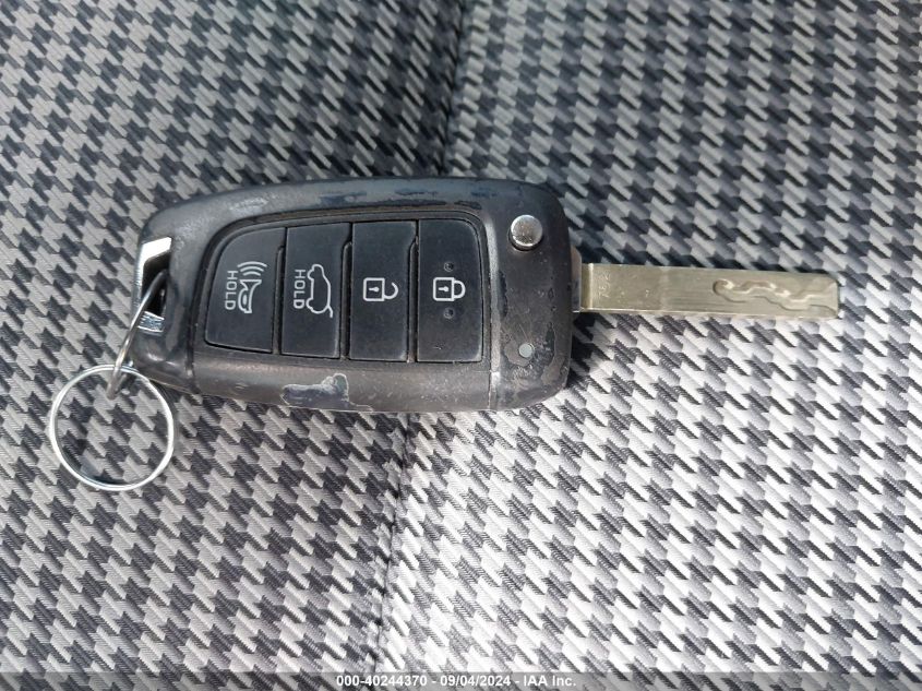 2019 HYUNDAI KONA SE - KM8K1CAA2KU276833