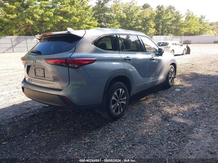VIN 5TDHZRBH5LS037529 2020 TOYOTA HIGHLANDER XLE