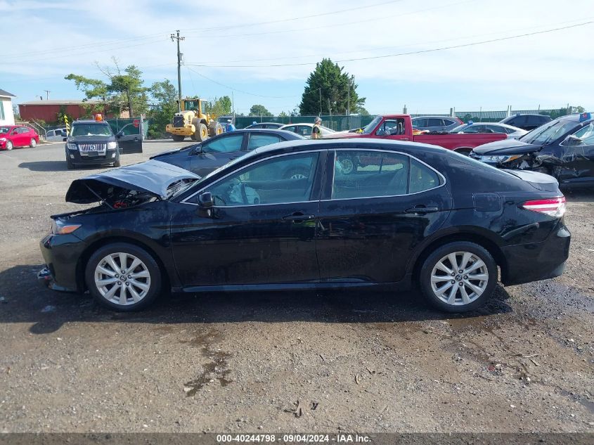 2018 Toyota Camry Le VIN: 4T1B11HK2JU151039 Lot: 40244798