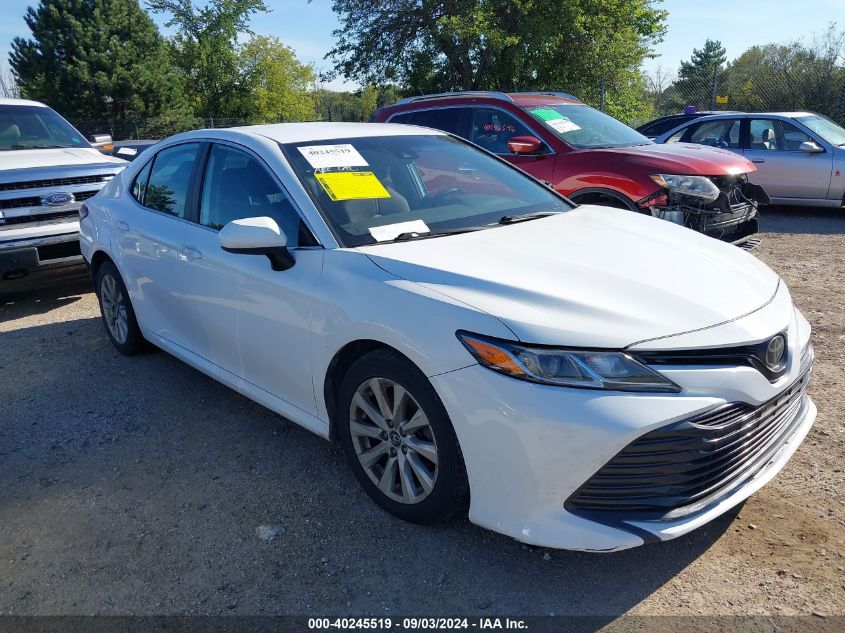 VIN 4T1B11HK6KU195742 2019 Toyota Camry, LE no.1