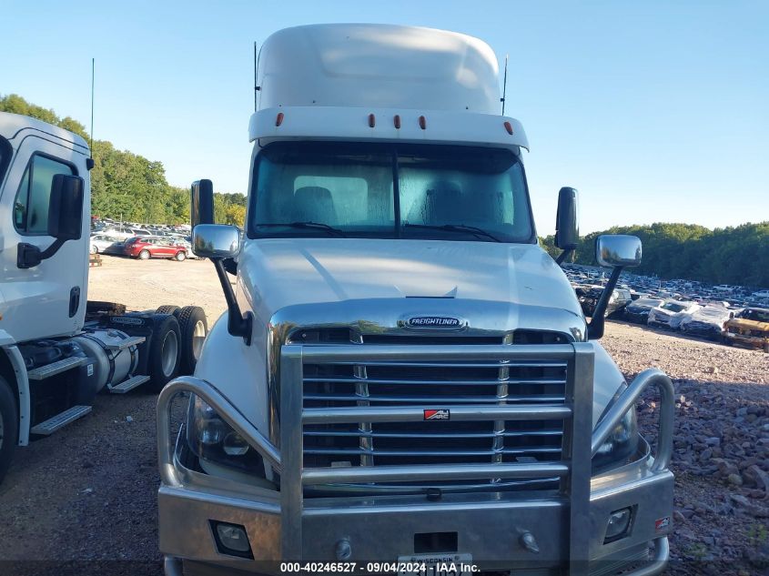 2018 Freightliner Cascadia 125 VIN: 3AKJGEDV9JSJL7244 Lot: 40246527