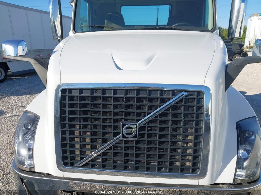 2015 Volvo Vn Vnl VIN: 4V4NC9EG4FN916350 Lot: 40247001