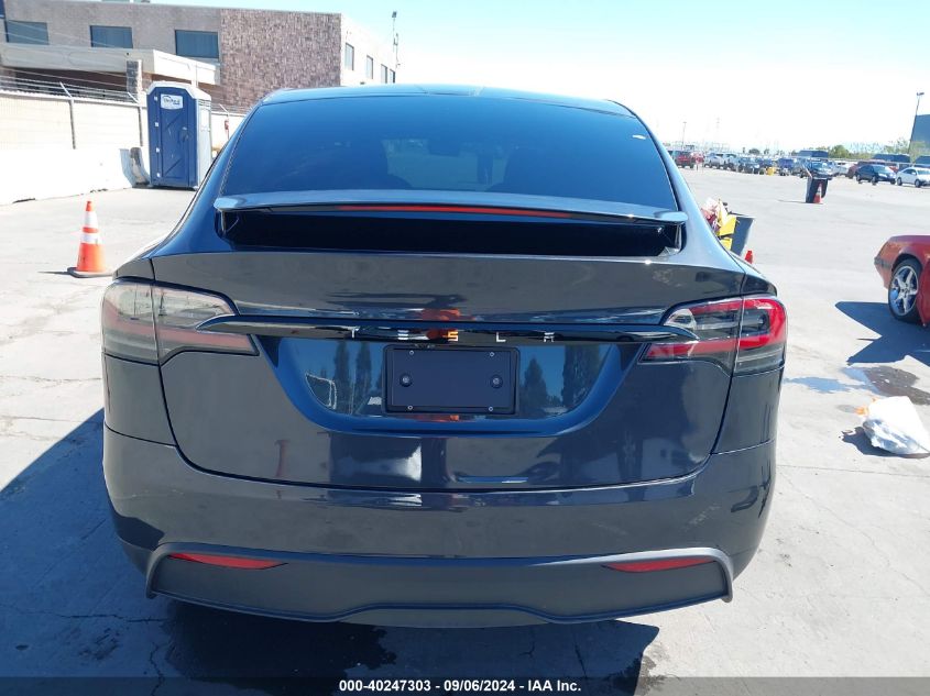 2024 Tesla Model X VIN: 7SAXCBE52RF447369 Lot: 40247303