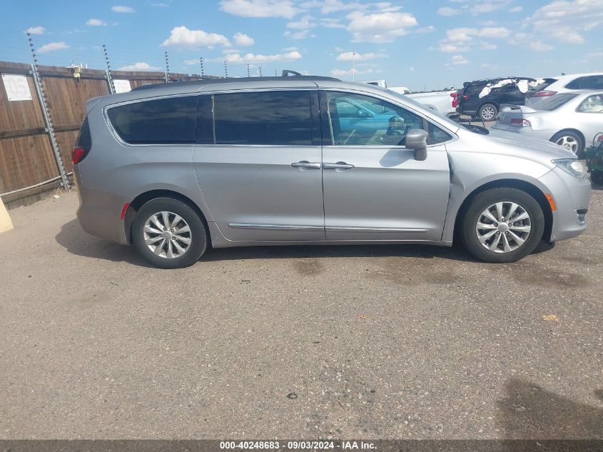 2017 Chrysler Pacifica Touring-L VIN: 2C4RC1BG2HR539400 Lot: 40248683