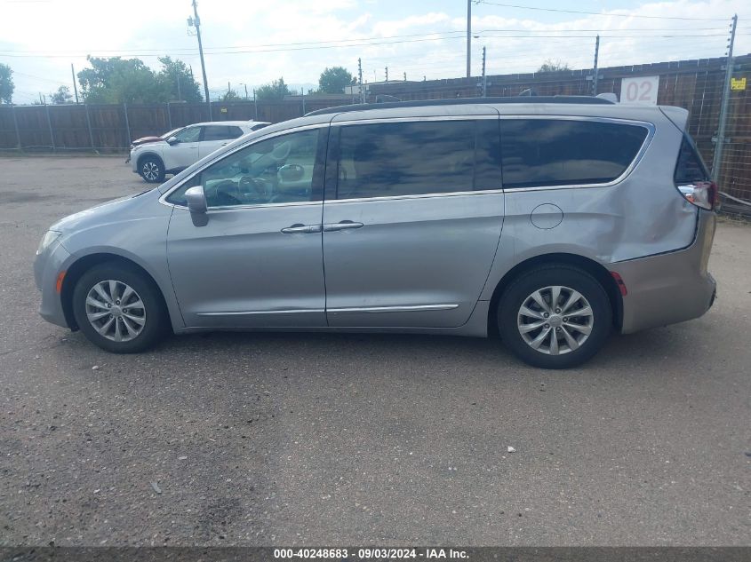 2017 Chrysler Pacifica Touring-L VIN: 2C4RC1BG2HR539400 Lot: 40248683