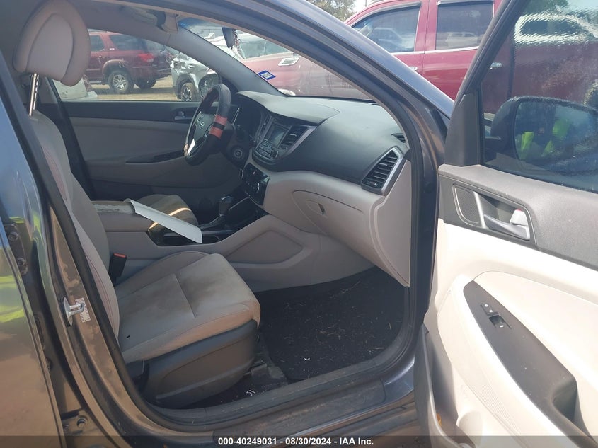 2016 HYUNDAI TUCSON SE - KM8J33A41GU243040