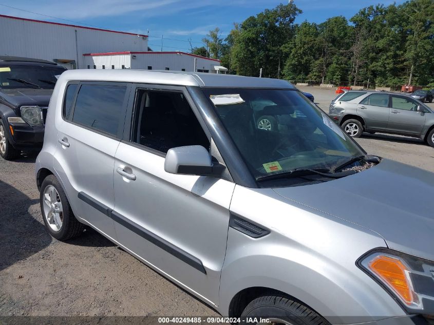 2011 Kia Soul + VIN: KNDJT2A22B7324018 Lot: 40249485