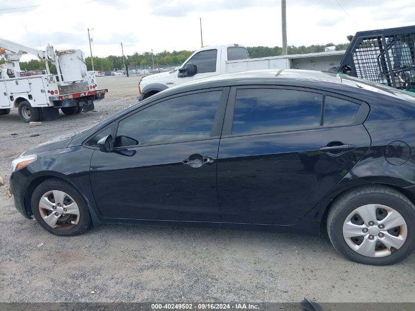 2017 Kia Forte Lx/S VIN: 3KPFK4A75HEE02587 Lot: 40249502