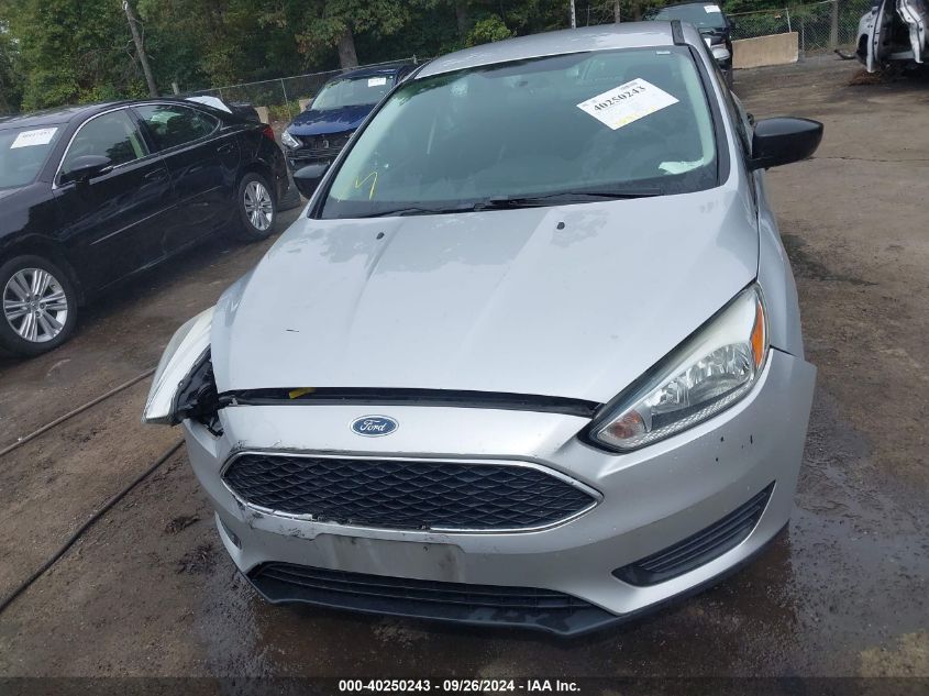 2015 Ford Focus S VIN: 1FADP3E21FL273647 Lot: 40250243