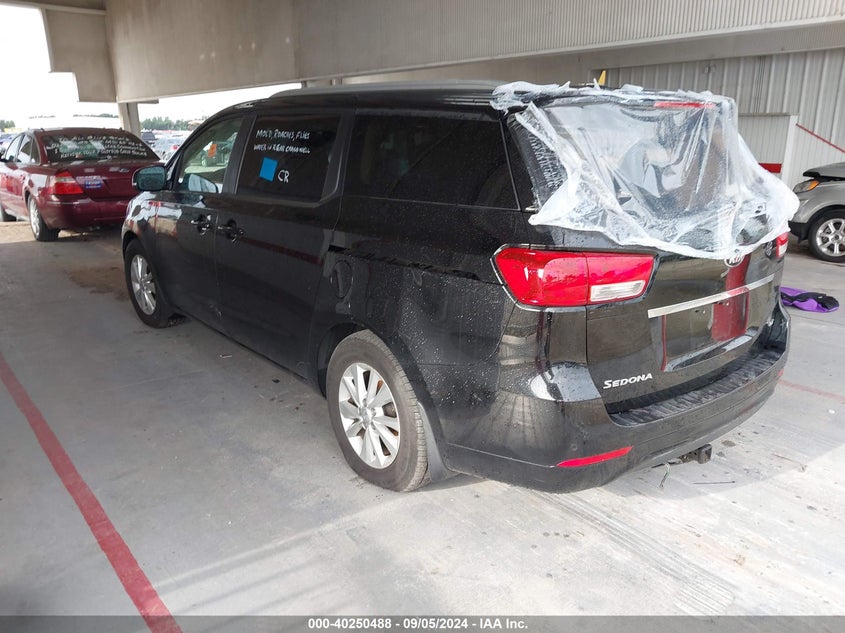 VIN KNDMB5C10H6334793 2017 KIA SEDONA LX