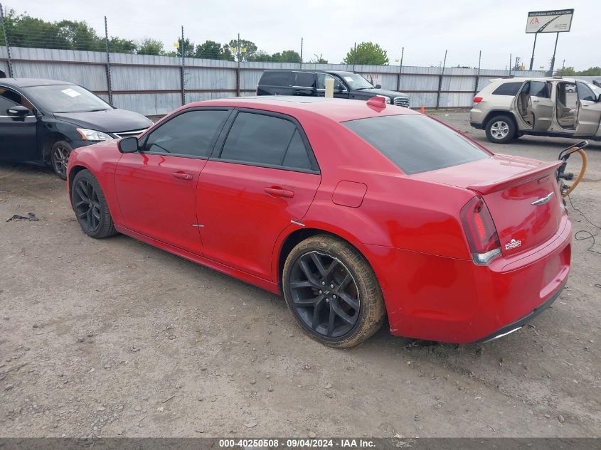 VIN 2C3CCABT6JH141027 2018 Chrysler 300, 300S no.3