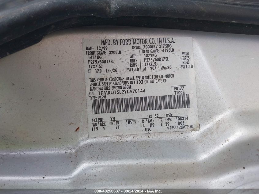 1FMRU15L2YLA78144 2000 Ford Expedition Xlt