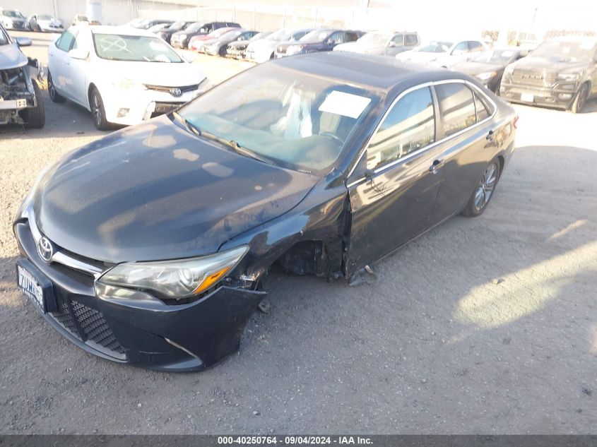 4T1BF1FK2HU270742 2017 TOYOTA CAMRY - Image 2