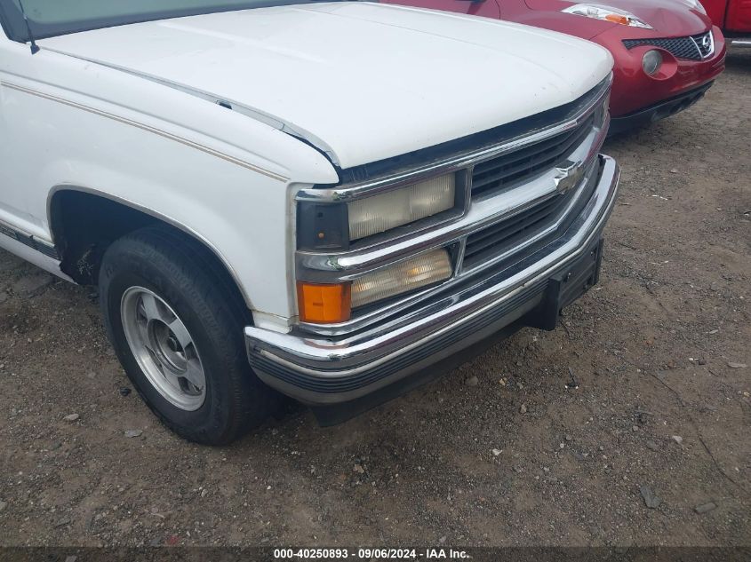 3GNEC16R3XG164266 1999 Chevrolet Suburban 1500 Lt