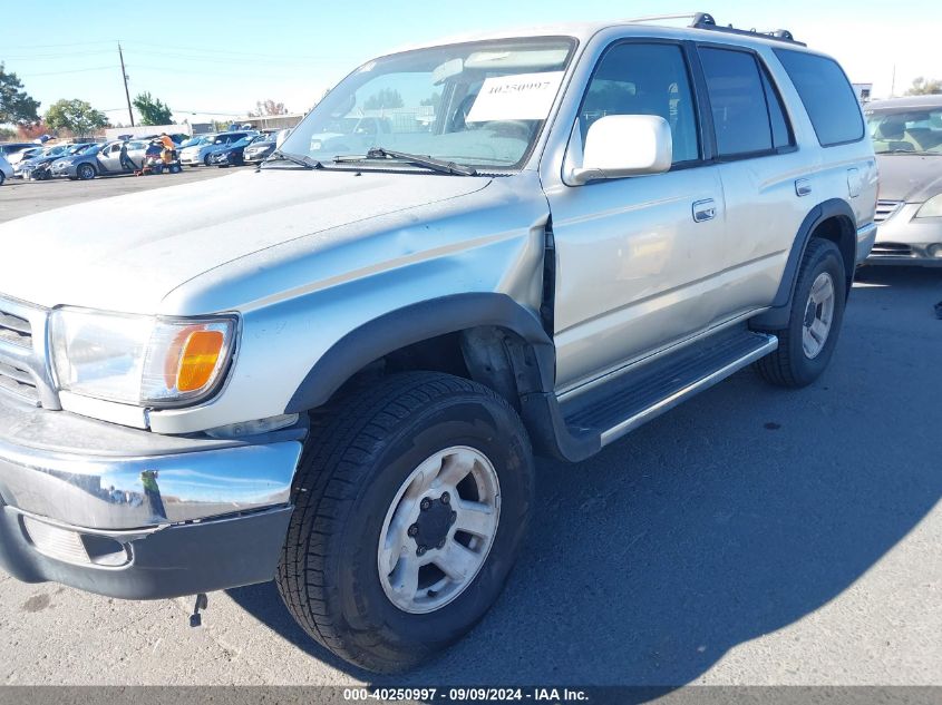 1999 Toyota 4Runner Sr5 V6 VIN: JT3GN86R5X0132657 Lot: 40250997