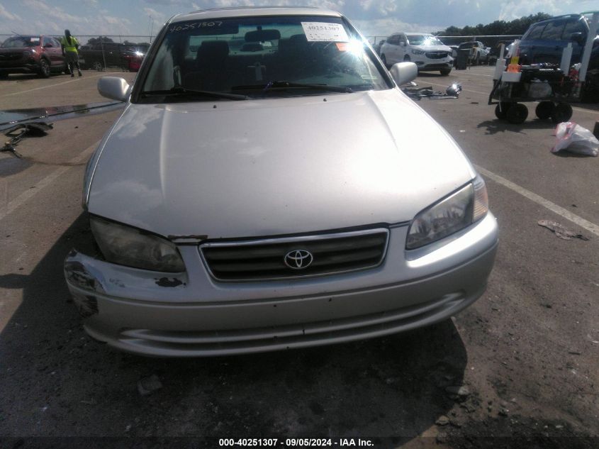 2000 Toyota Camry Ce/Le/Xle VIN: 4T1BG22K7YU702587 Lot: 40251307