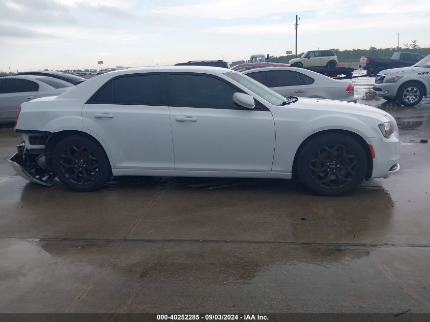 2C3CCAGG5KH569801 2019 Chrysler 300 300S Awd